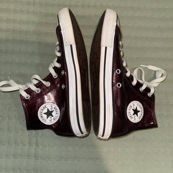 Shimmer black cherry high top Chuck Taylor converse big kids size 3. GUC - Picture 6 of 10